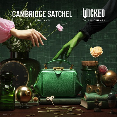 Wicked : Une plongée dans l’univers d’Oz avec Cambridge Satchel