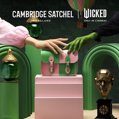 Wicked : Une plongée dans l’univers d’Oz avec Cambridge Satchel